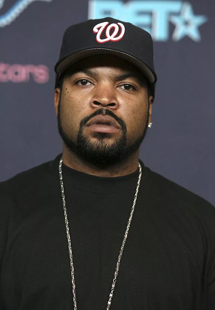 Ice cube мультиплеер. Айс Кьюб. Ice Cube с бородой. Ice Cube молодой. Ice Cube at 16.
