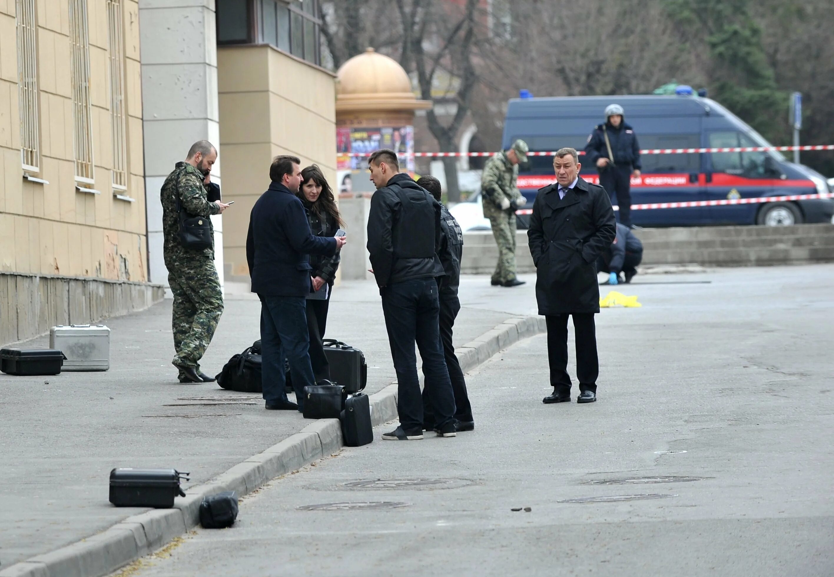 Бомба в школе.