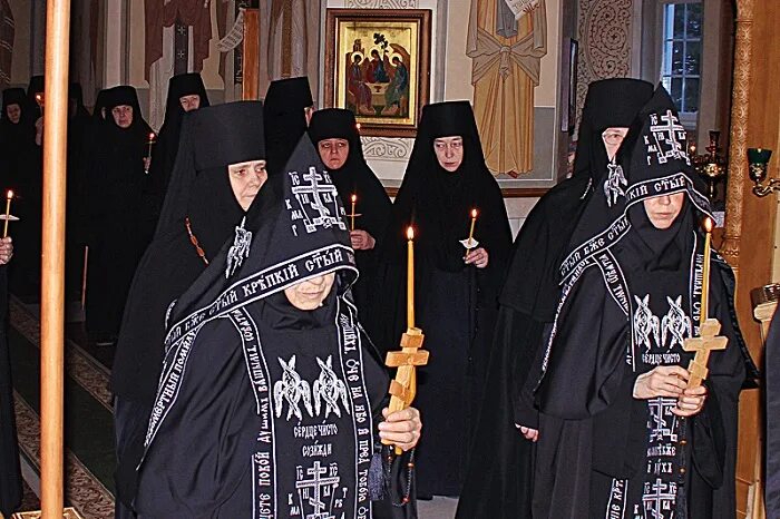 Чин пострига в великую схиму. Постриг в великую схиму видео. Женская схима монашеская. Постриг в великую схиму м. Постричь в схиму.