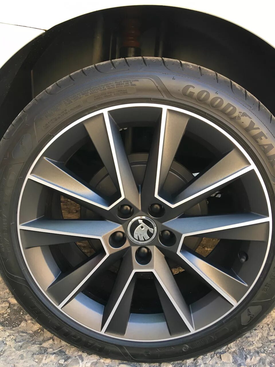 Литые диски 15 радиус рапид. Диски savio r17 skoda rapid. диски savio r17. skoda rapid r17. диск skoda rapid savio r16.
