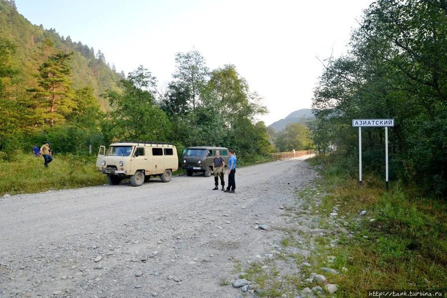 карачаево-черкесская республика, урупский район, поселок азиатский. поселок азиатский карачаево-черкесия. кафе у зули домбай. азиатский кчр турбаза. дача косыгина в карачаево черкесии.
