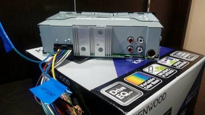 Kenwood 124. Магнитола kenwood kmm 104. Kenwood kmm 123y распиновка. Кмм 124 kenwood. Kenwood kmm 124.