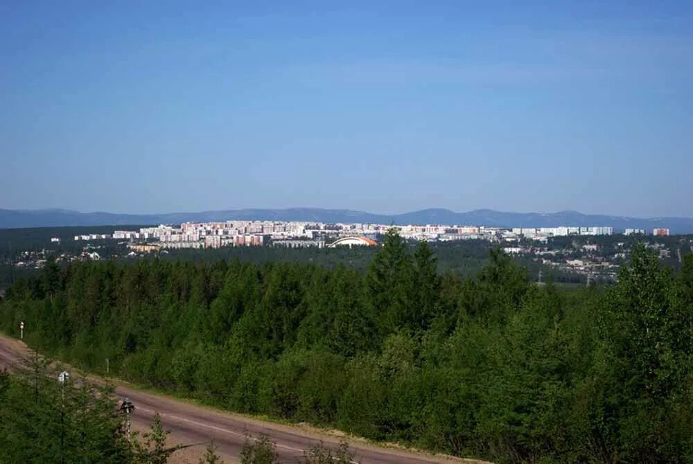 Мемориал славы (нерюнгри). Нерюнгри города якутии. Респ. Нерюнгри центр города. Нерюнгри города якутии.