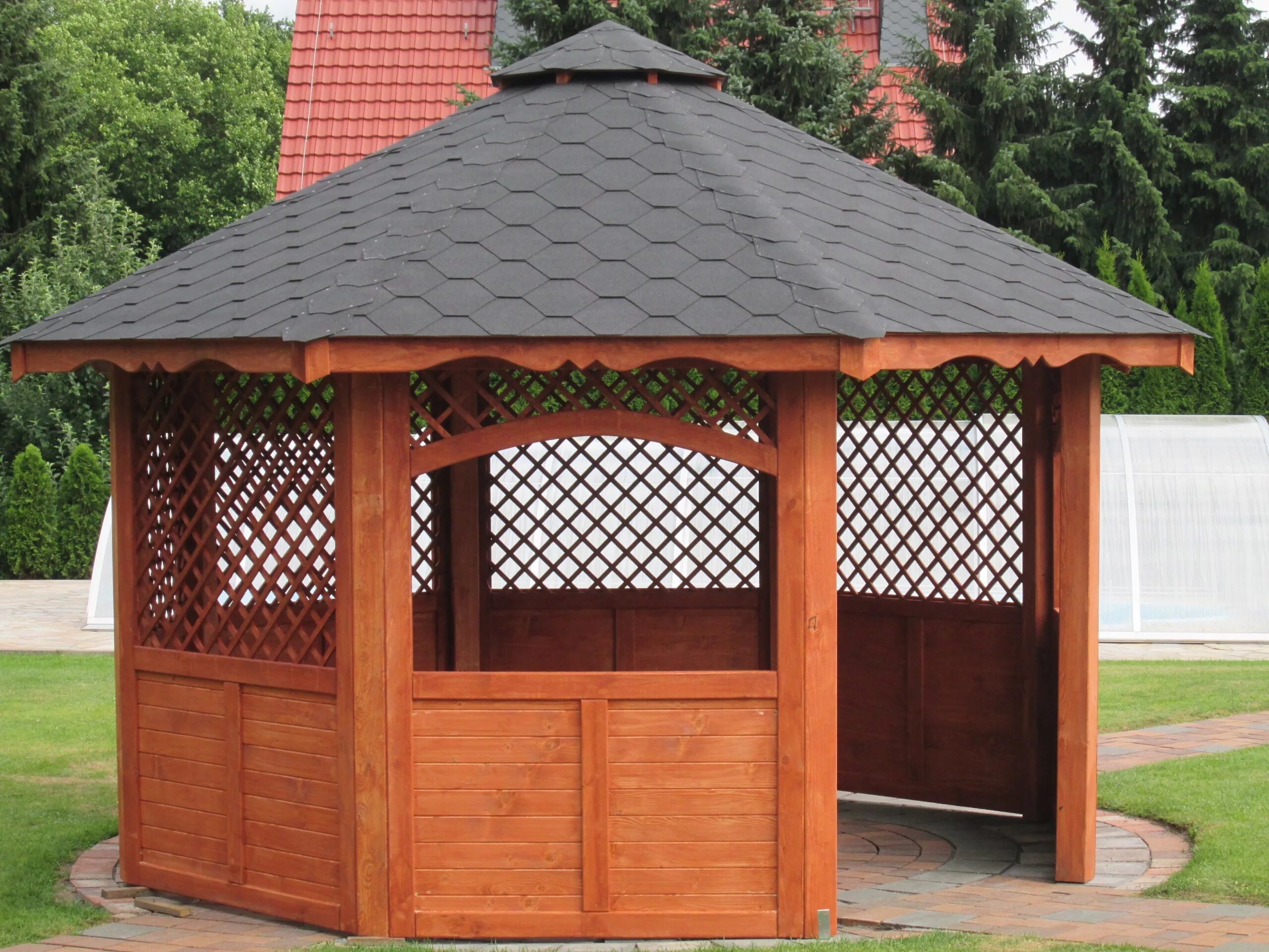 Беседки для дачи нижний новгород. Беседка брусовая Gazebos. Беседка шестигранная деревянная. Восьмиугольная беседка. Беседка круглая деревянная.