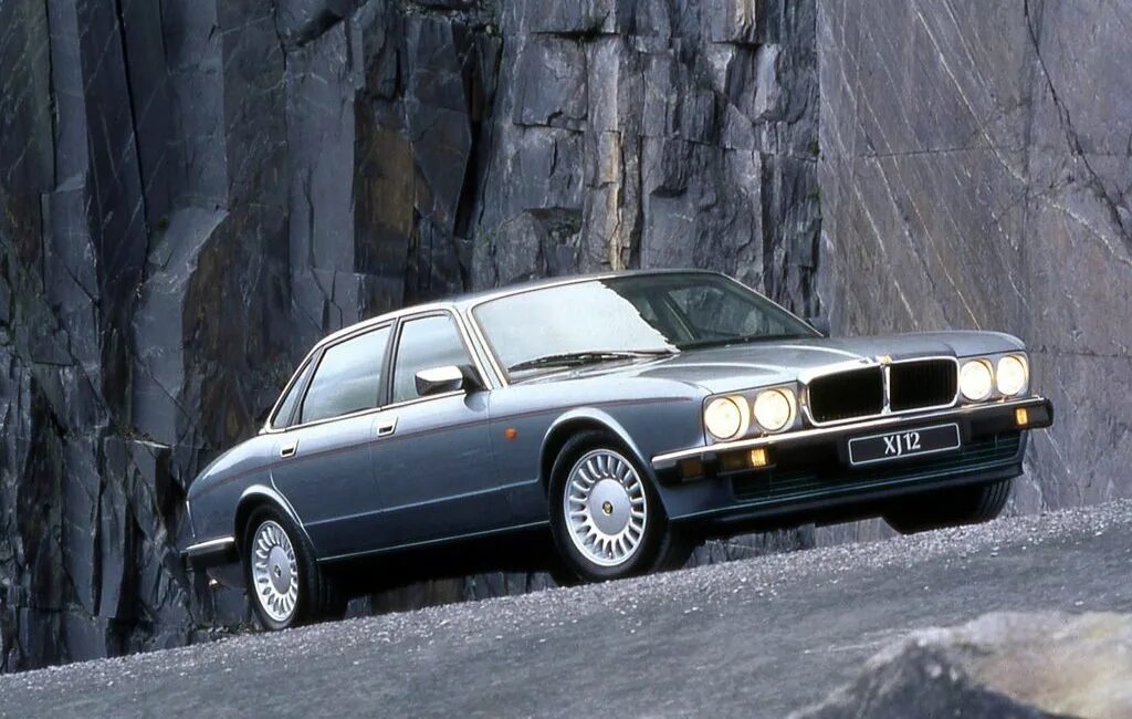 Jaguar xj sovereign. Jaguar xj (xj40). Jaguar xj40 daimler. Ягуар xj 1993. Jaguar xj40 sovereign.