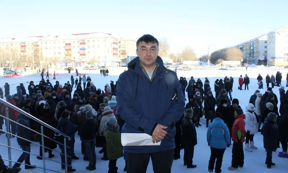 Погода в сибае на неделю самый точный. Жители Сибая. Митинг в Сибае. Сибай протесты.