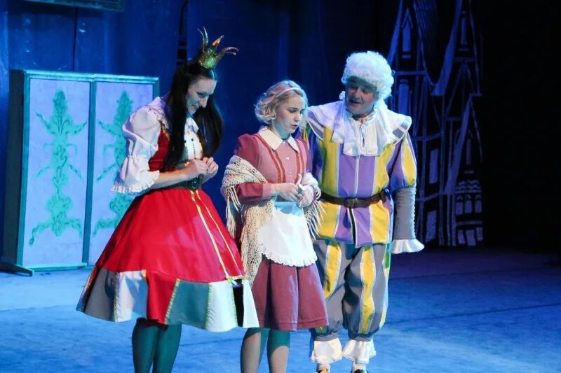 сказка музыкальную королеву. снежная королева музыкальная сказка. королева из сказки. русские царевны. сказка музыкальную королеву.