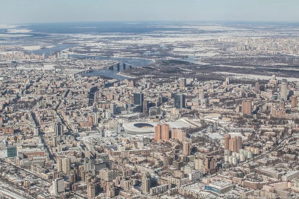 Какое население город киев. Киев с высоты 2021. Население города Киев. Киев 2025. Население Киева 2021.