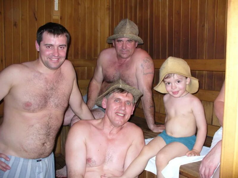 Мужчины в бане. С отцом в бане. Дед в бане. Волосатые общественная баня