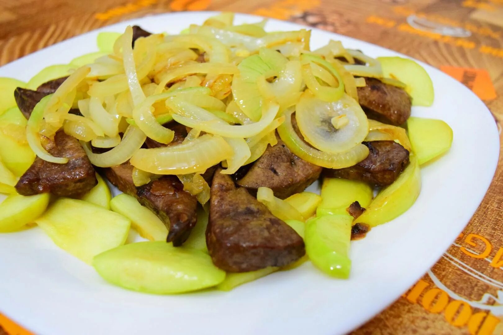 Печень куриная яблоко лук рецепт. Печень куриная яблоко лук рецепт