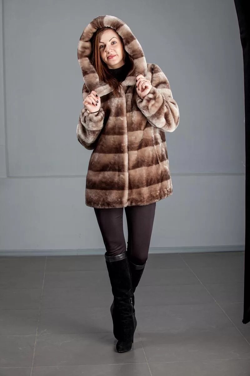 Каталог фабрик шуб. Ленмеха каталог. Меховая фабрика «fur natural». Соболь киров меховой салон. Кировская фабрика шубы норка.