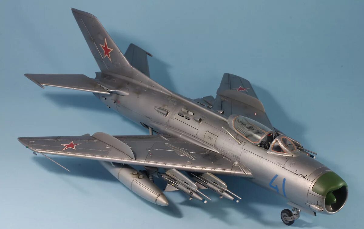 Купить советский самолет. Миг-19пмл. Mig-19pm. Mig-19. Самолет миг -19пм.