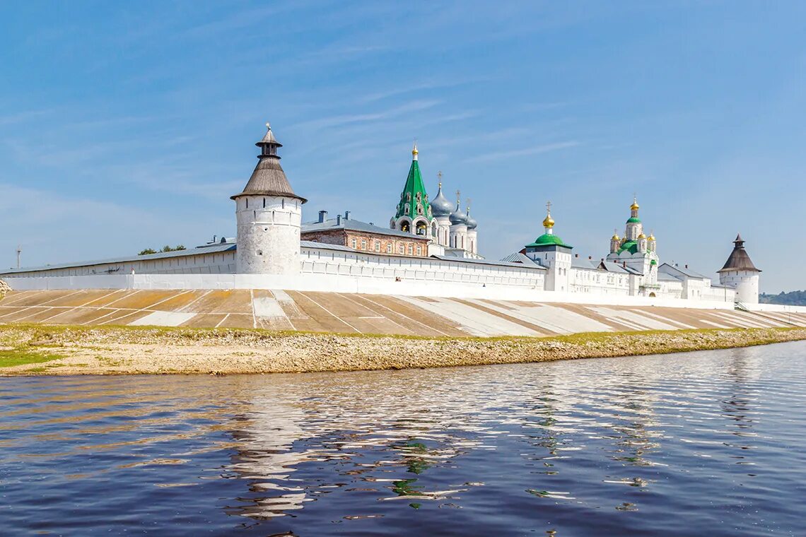 Макарьевский монастырь на теплоходе из нижнего. Макарьевский желтоводский монастырь. макарьевский монастырь нижний новгород. макарьевский монастырь на волге. макарьевский монастырь лысково.