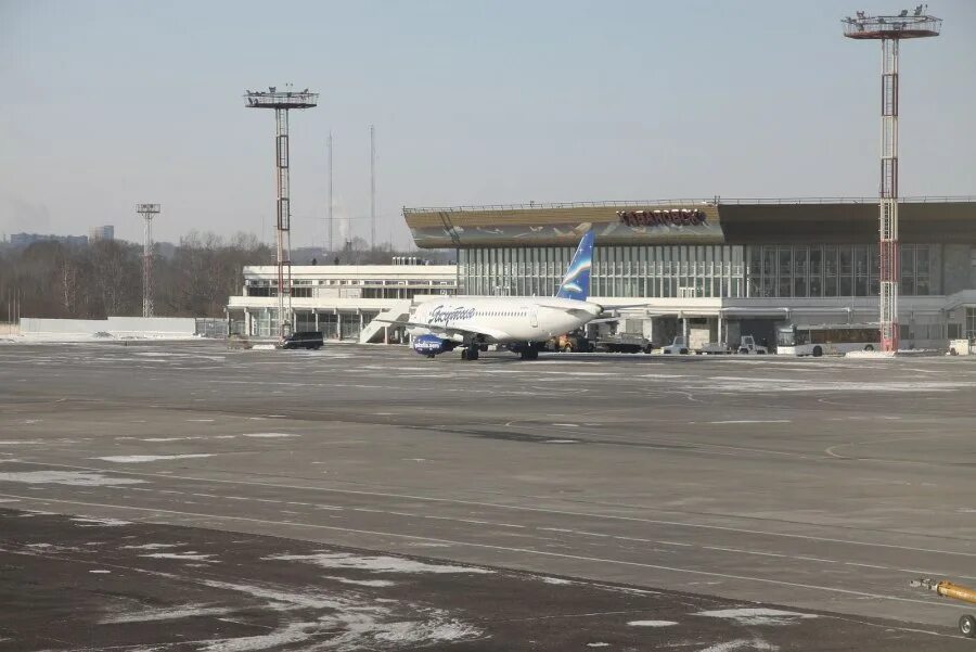 Погода в хабаровске аэропорт. Аэропорт хабаровск 2007. Погода в хабаровске аэропорт. Аэропорт хабаровск новый. Погода в хабаровске аэропорт.