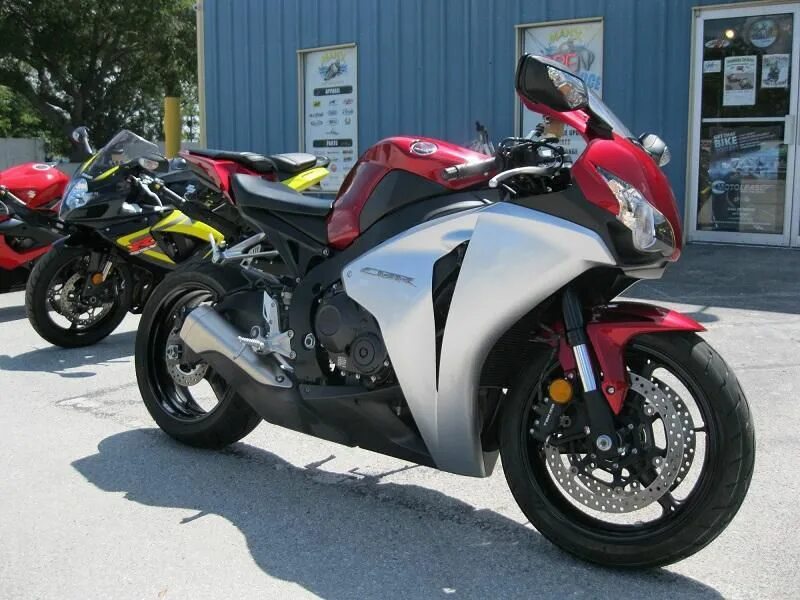 Honda cbr1000rr 2008. Honda cbr1000rr Fireblade 2010. Honda 1000rr Fireblade 2008. Honda CBR 2008. Honda ростов