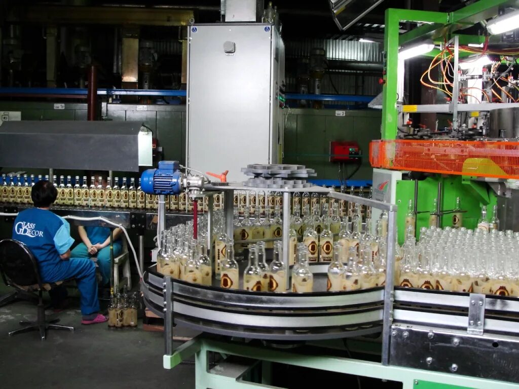 лисичанский стекольный завод «пролетарий». производство стекла. завод glass. завод glass. завод glass.