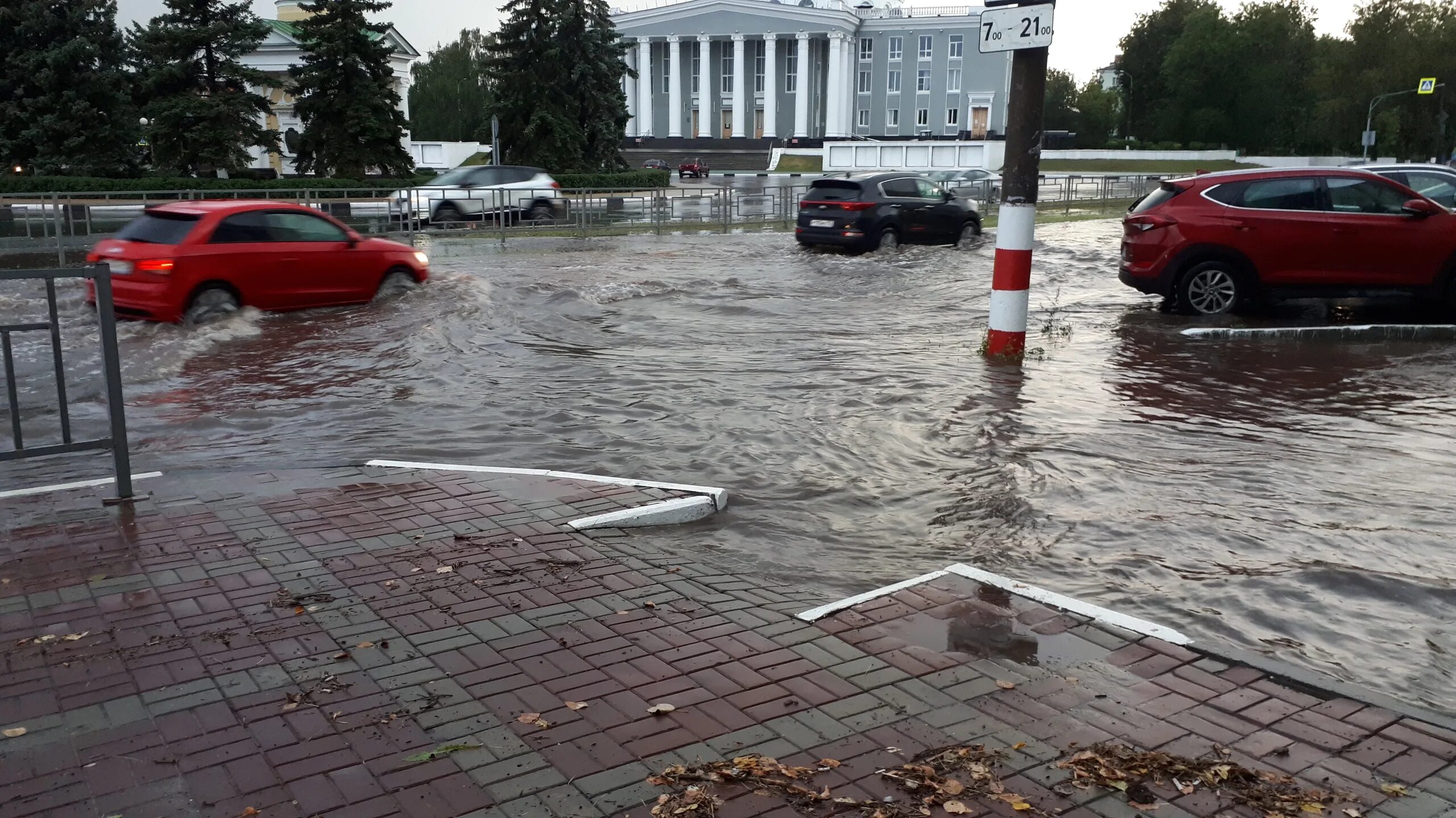 Дзержинск потоп. Ливень в Дзержинске. Ливневки. Ливневка в городе.