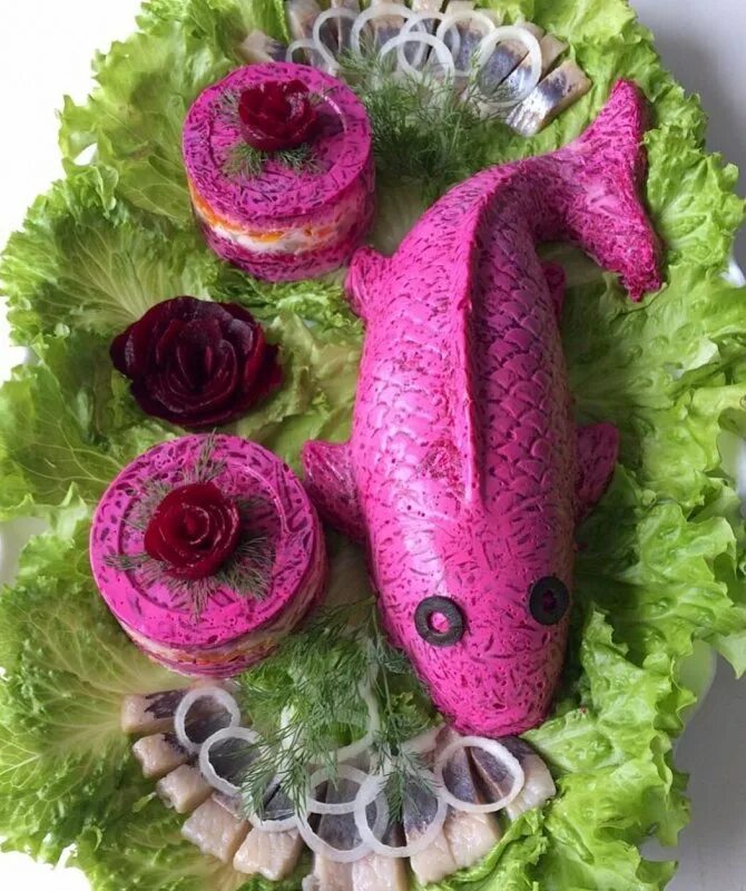 Салат под шубой в виде рыбки. Салат под шубой в виде рыбки. Рецепт селедки под шубой в форме рыбы. Селёдка под шубой в виде рыбы. Селедка под шубой в форме рыбки.