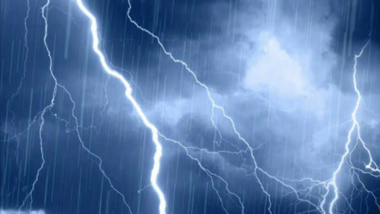 Гроза и дождь. Гроза и дождь. Шторм с грозой. Голубая гроза. Молния.