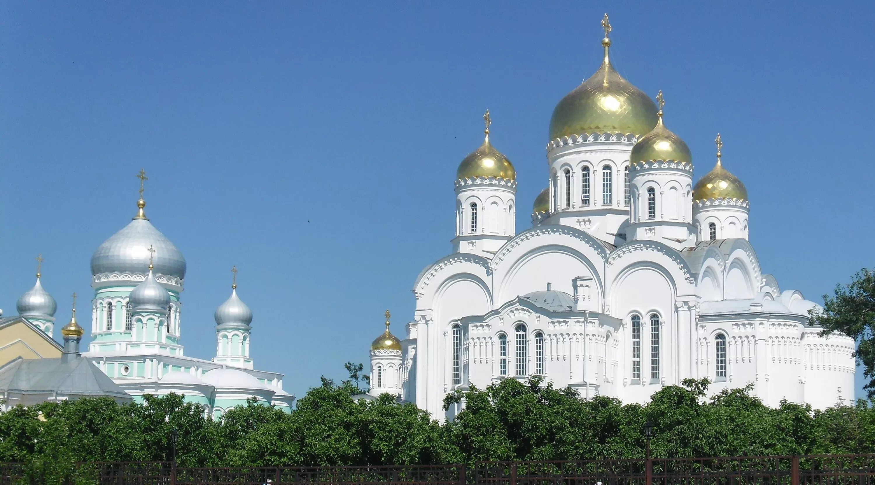 чистое небо центр реабилитации нижний новгород. дивеево белый храм. храм иоанна предтечи в нижнем. православная ярмарка в нижнем новгороде. александр невский собор нижний новгород.