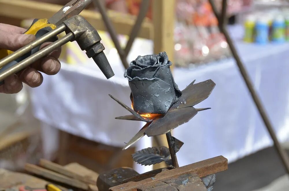 ремесло кузнеца. кузнец профессия. ремесло кузнеца. мастерство кузнеца. кузнец 21 век.