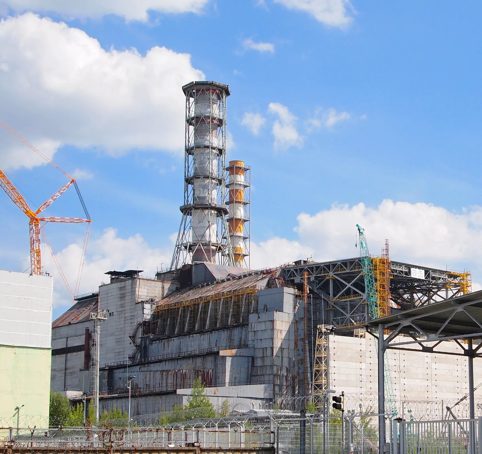 Chernobyl nuclear. Чернобыль ЧАЭС. Реактор Чернобыльской АЭС. 4 Реактор ЧАЭС. Четвёртый энергоблок ЧАЭС.