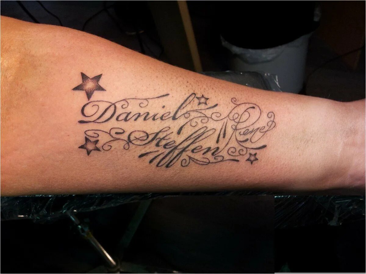 тату имена детей на руке фото. тату имена детей на руке. тату с именами детей. тату имена детей на руке. тату имена детей на руке фото.