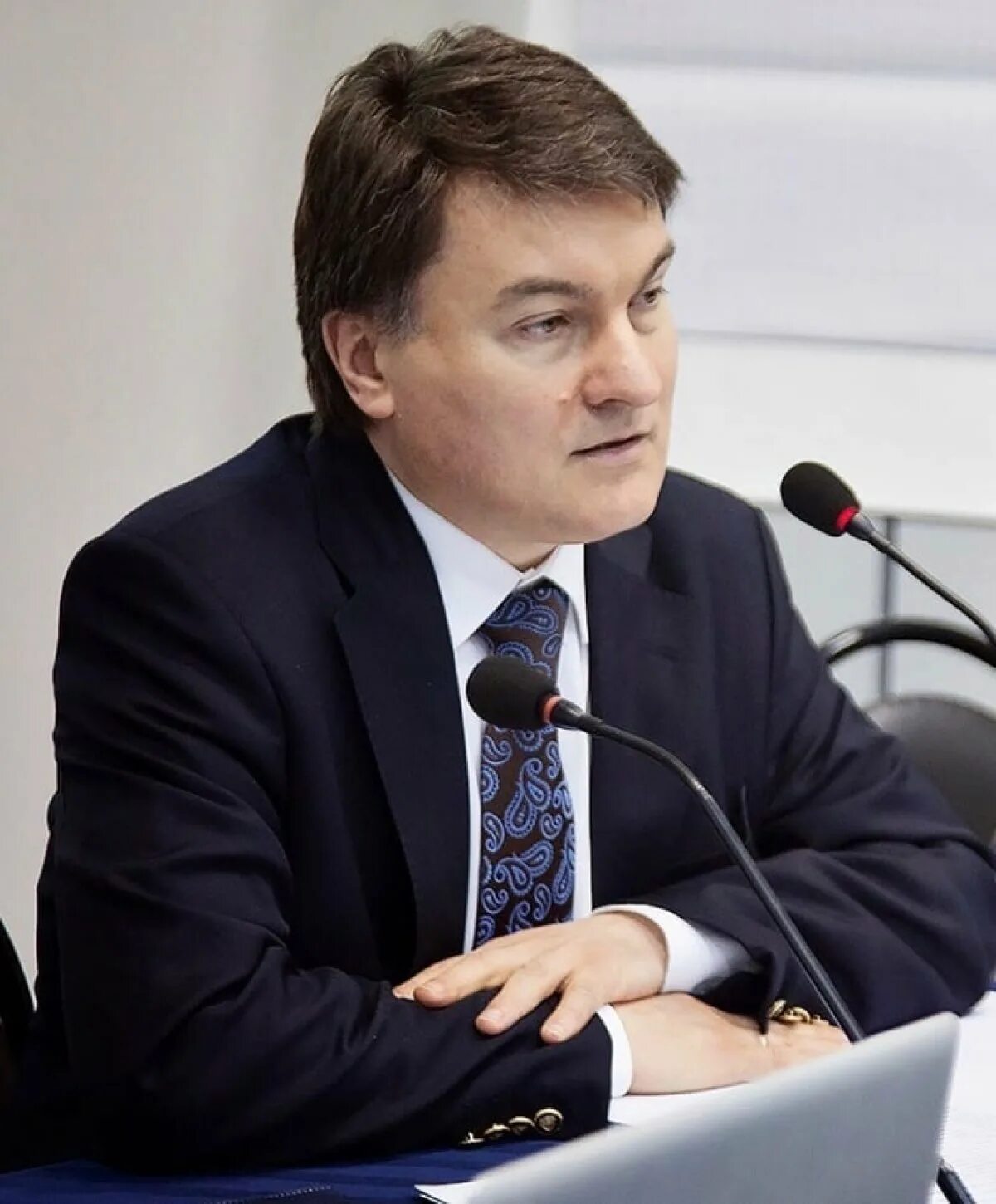 Декан факультета психологии