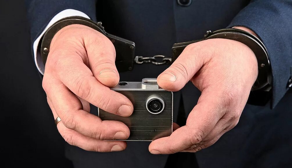 Незаконный сбор информации