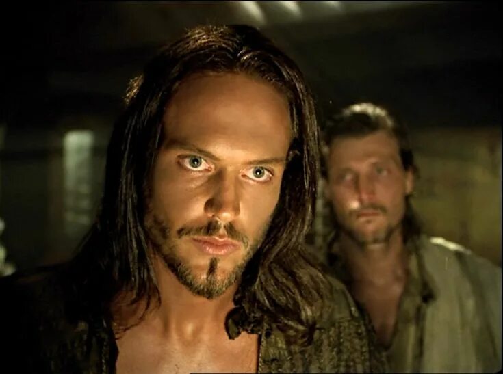 Николас тома. Том форд и николас холт. Николас тома. Тарабас пещера золотой розы. Николас тома.