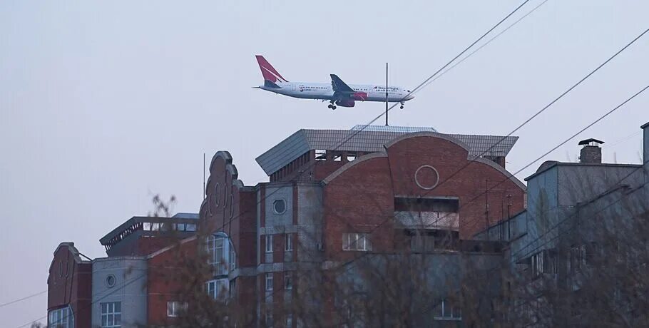 Полет на самолете омск. Омск из самолета. Самолет Омск Новосибирск. Самолет Омск фотографии. Недвижимость Омск самолёт.