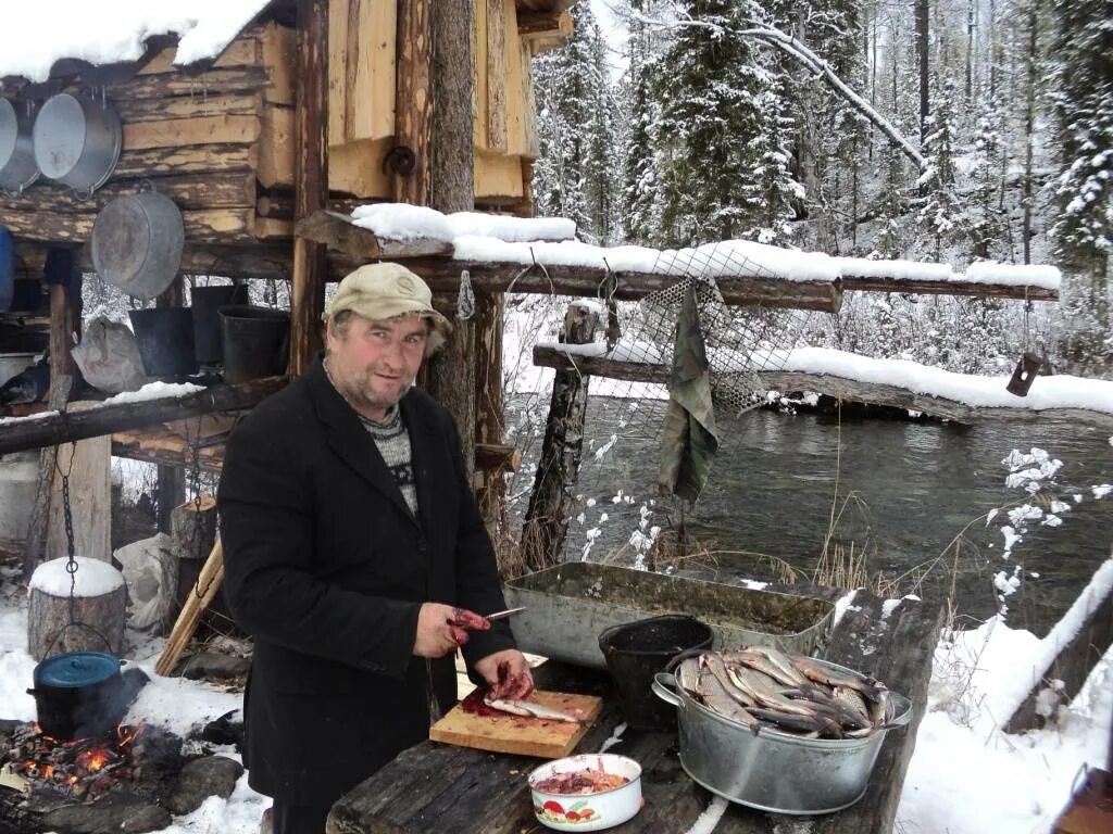 Отшельник виктор красноярск. Отшельник виктор красноярск. Сибирь тайга отшельники. Алтайский маугли оджан наумкин. Отшельники сибирской тайги забайкалья.