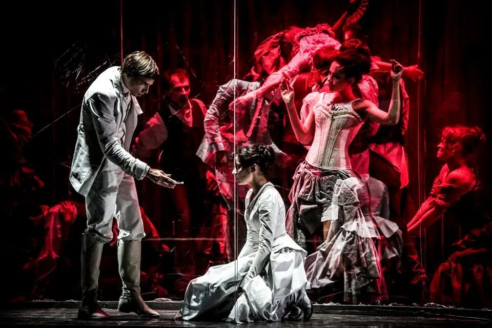 Спектакль воскресенье. Инклюзивный спектакль. Театр воскресенье. Воскресенье пластический спектакль. Экспериментальный спектакль.