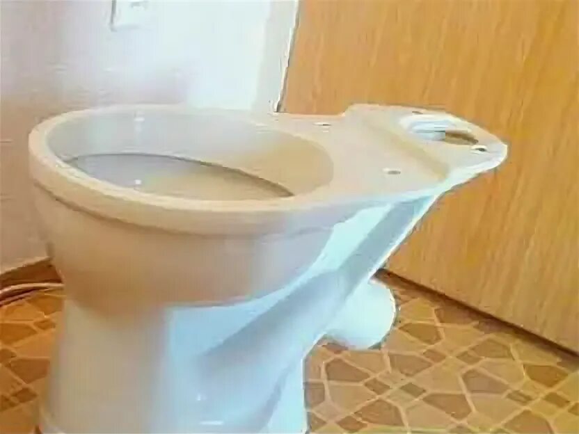 Недорогие унитазы без бачка. Строительный унитаз. унитазы в кургане.