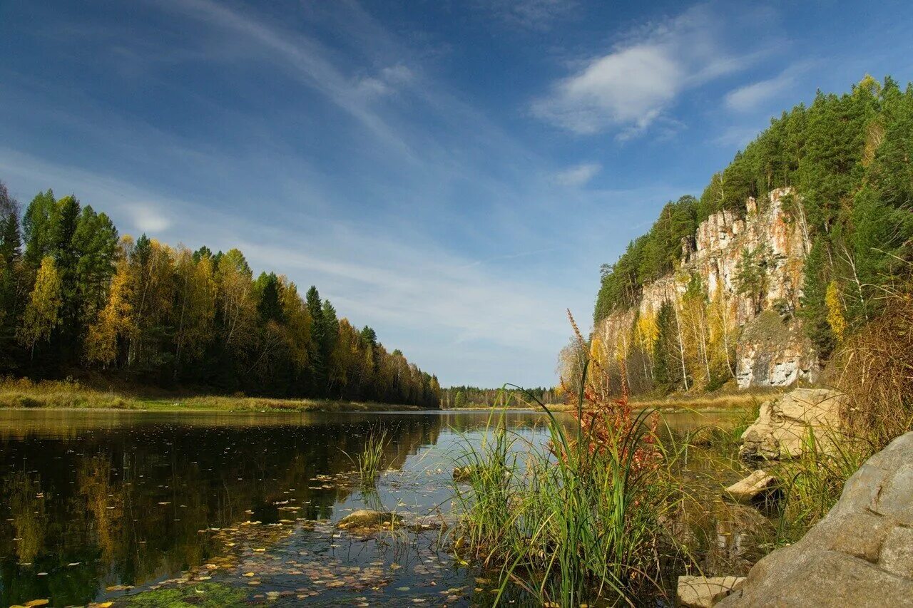 Россия пермская область. Уральские горы Пермский край Чусовая. Река Чусовая Пермский край. Река Чусовая/Сылва Пермский край. Река Чусовая камень Максимовский.