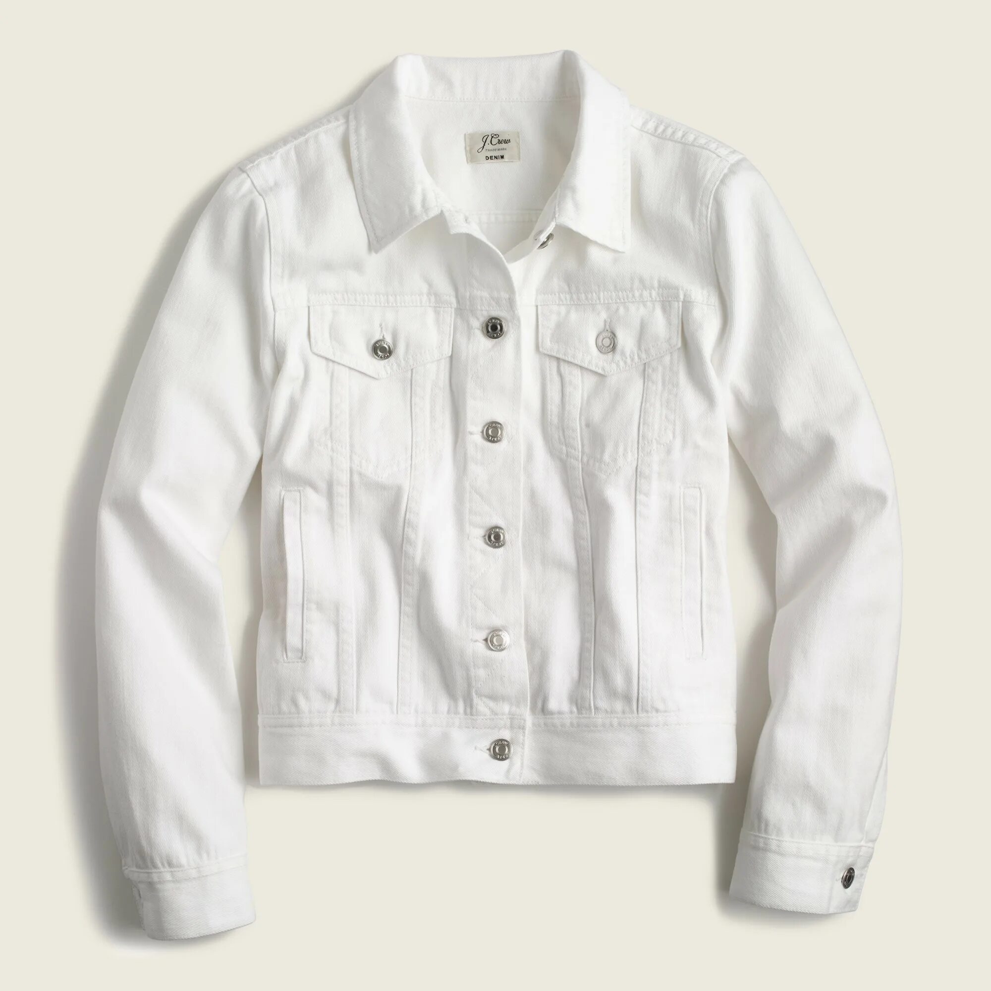 White jacket. White Denim Jacket. Белая джинсовая куртка +Sonya Rikel pe2000. Kiabi куртка джинсовая белая. Джинсовая куртка на белом фоне.