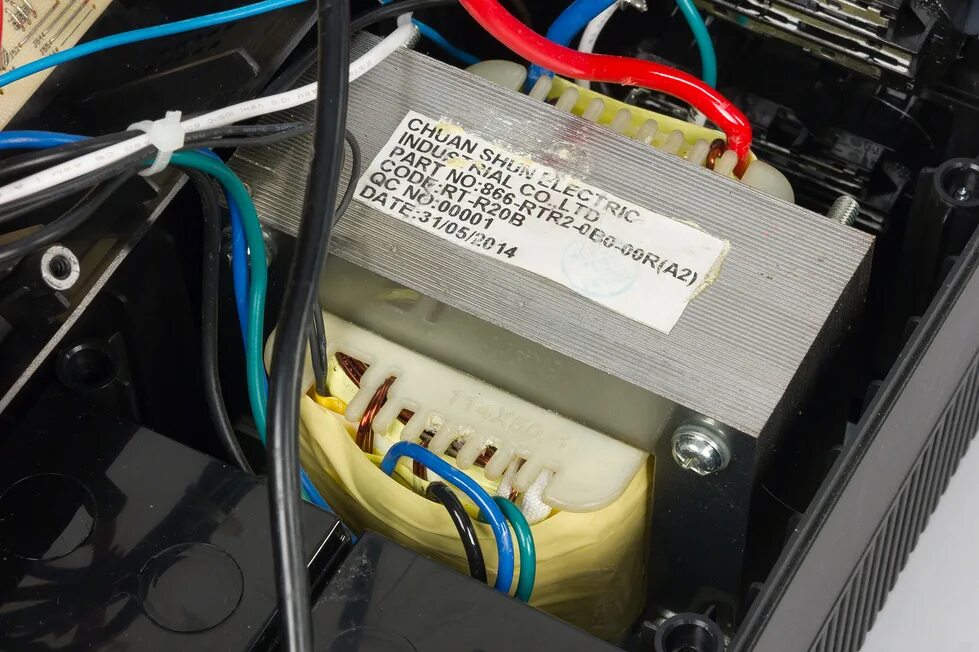 Ибп rpt 2000ap. Raptor rpt-2000ap. rpt-2000ap. powercom rpt-2000ap аккумулятор. блок питания rpt-100a.