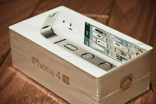 Айфон 13 коробка спереди. Коробка от iphone 11 сзади. Iphone se 2020 упаковка. Iphone xs коробка. Айфон 5 se коробка.