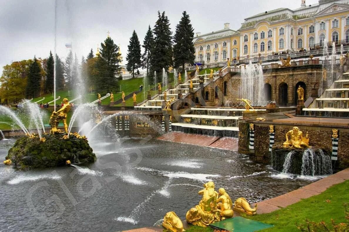 Петергоф в Санкт-Петербурге. Петергоф (дворцово-парковый ансамбль). Санкт Петербурге доспремичательности Санкт-Петербург. Санкт-Петербург Достопримечательство. Петербург окрестности достопримечательности