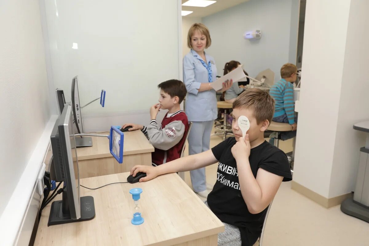 Глазная клиника екатеринбург микрохирургия. Екатеринбургский центр мнтк. Токаренко надежда трофимовна офтальмолог (окулист). Мичурина 132 екатеринбург микрохирургия глаза. Мнтк микрохирургия глаза, екатеринбург, улица академика бардина.