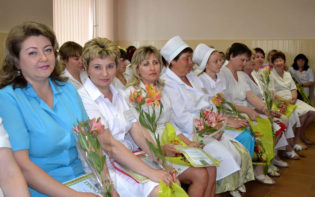 8 медсестер. 8 медсестер. Костюм медсестры 841012 candy girl. Гбуз рб гкб №21 г. Главная медсестра больницы.