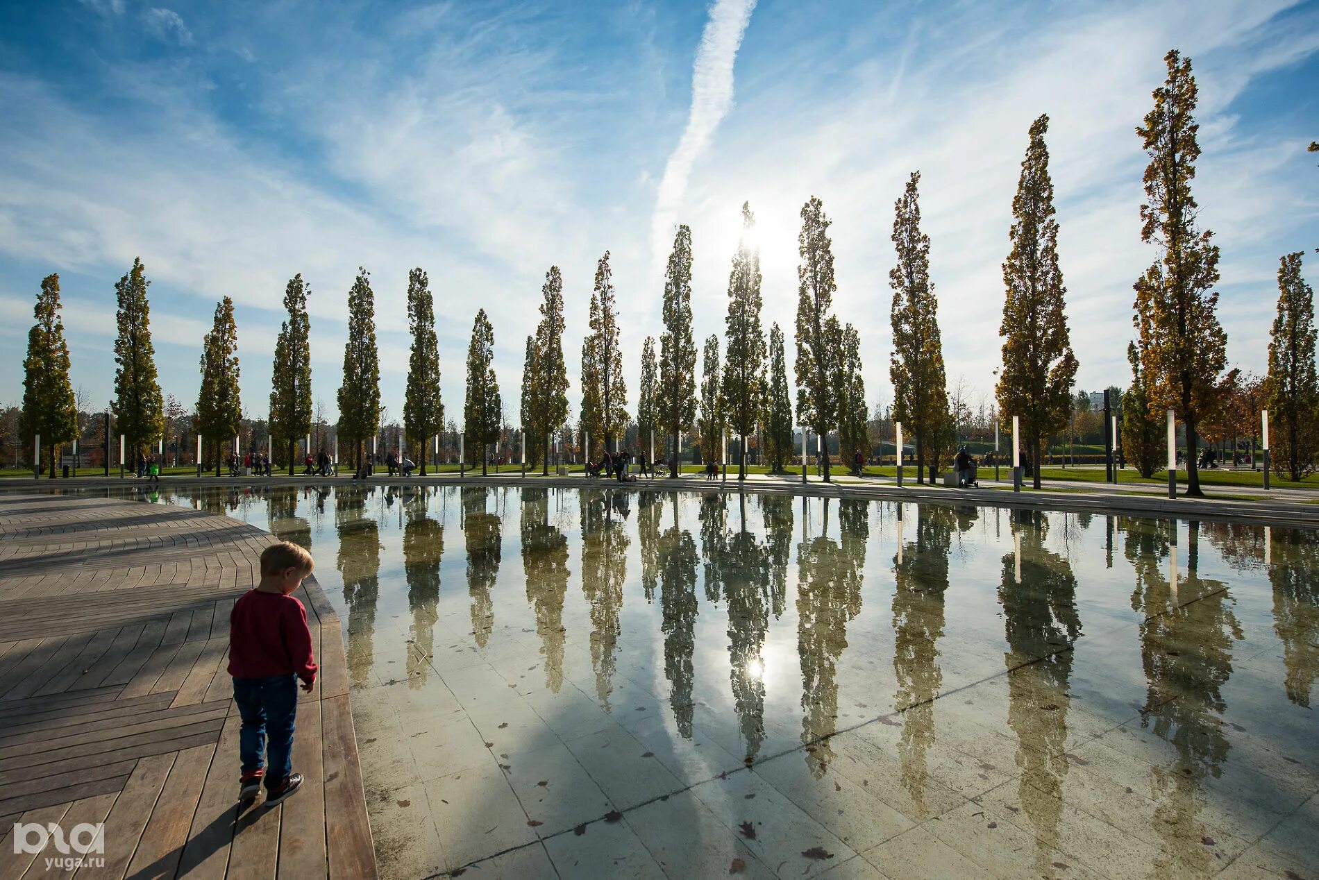 Глобус краснодар в парке. Музей чудес джоуль парк краснодар. Улица красная краснодар достопримечательности. Краснодар парк галицкого весна. Краснодар парк пашковский.