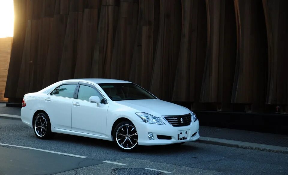 Краун марка. Тойота краун grs 200. toyota crown 200 кузов. crown grs200. toyota crown mark x.
