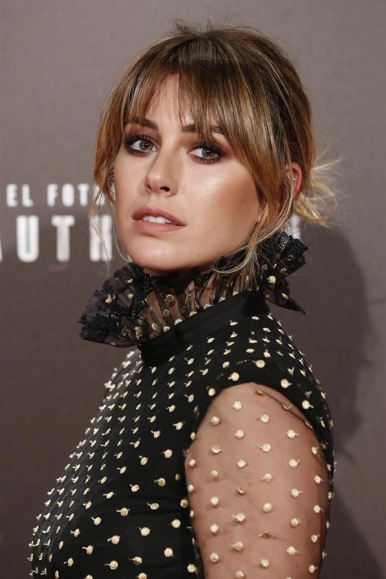 Face Powders : Target Fringe hairstyles, How to style bangs, Long hair with bang