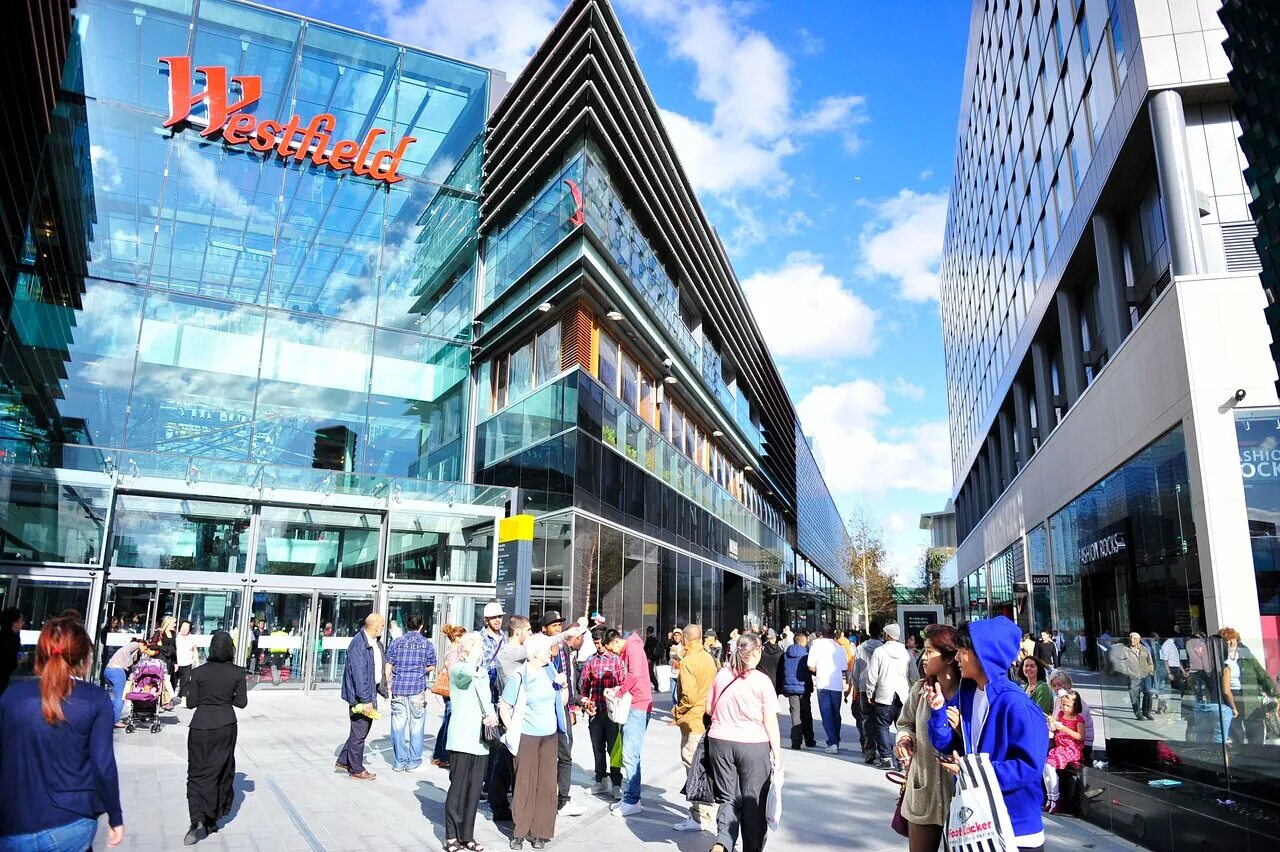 Трц лондон. Уэстфилд ТЦ Лондон. Westfield Stratford City, Лондон магазины. Westfield Stratford City shopping Centre. Торговый центр Westfield, Лондон, Великобритания.