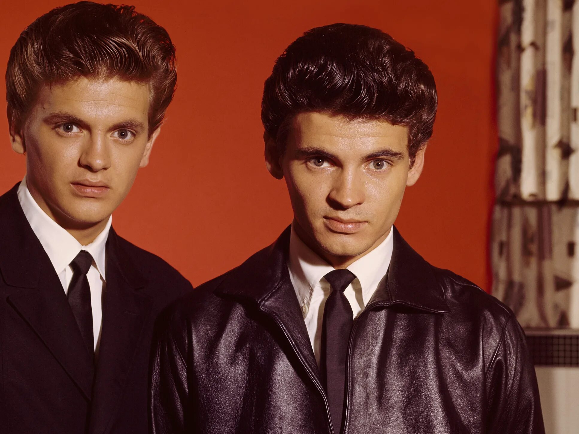 Because we are brothers. Группа the Everly brothers. Don Everly. The Everly brothers американский дуэт. Эверли бразерс.