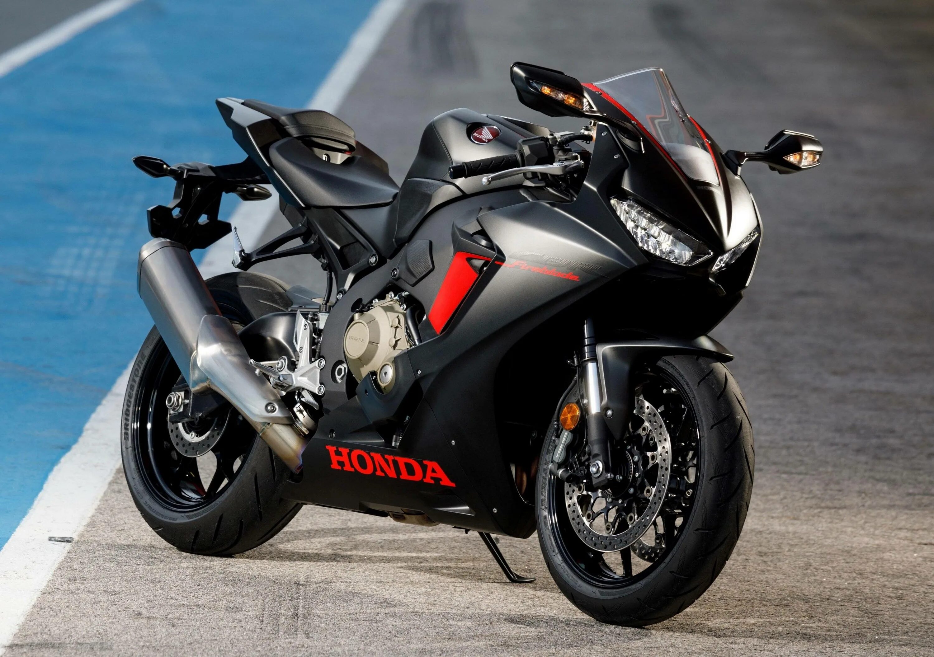 Honda cbr1000rr Fireblade. Мотоцикл Honda CBR 1000. Honda cbr1000rr 2018. Honda cbr1000rr 2021.