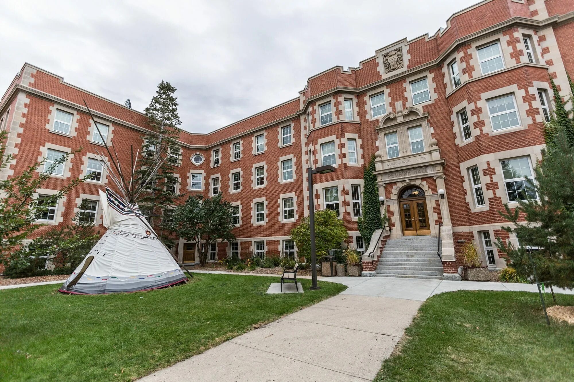 Образование в канаде. Канада история страны. Старшая школа в канаде. Школа в ванкувере канада. Класс канада.