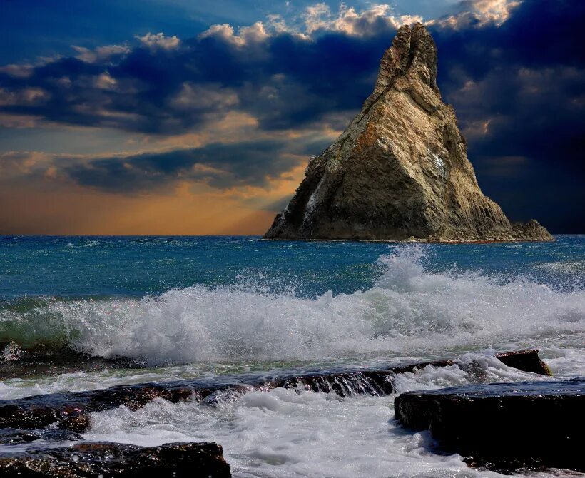 Download Wallpaper the sky, trees, nature, rock, lake, arch, USA, Michigan, sect