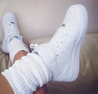 Белые кроссы песня